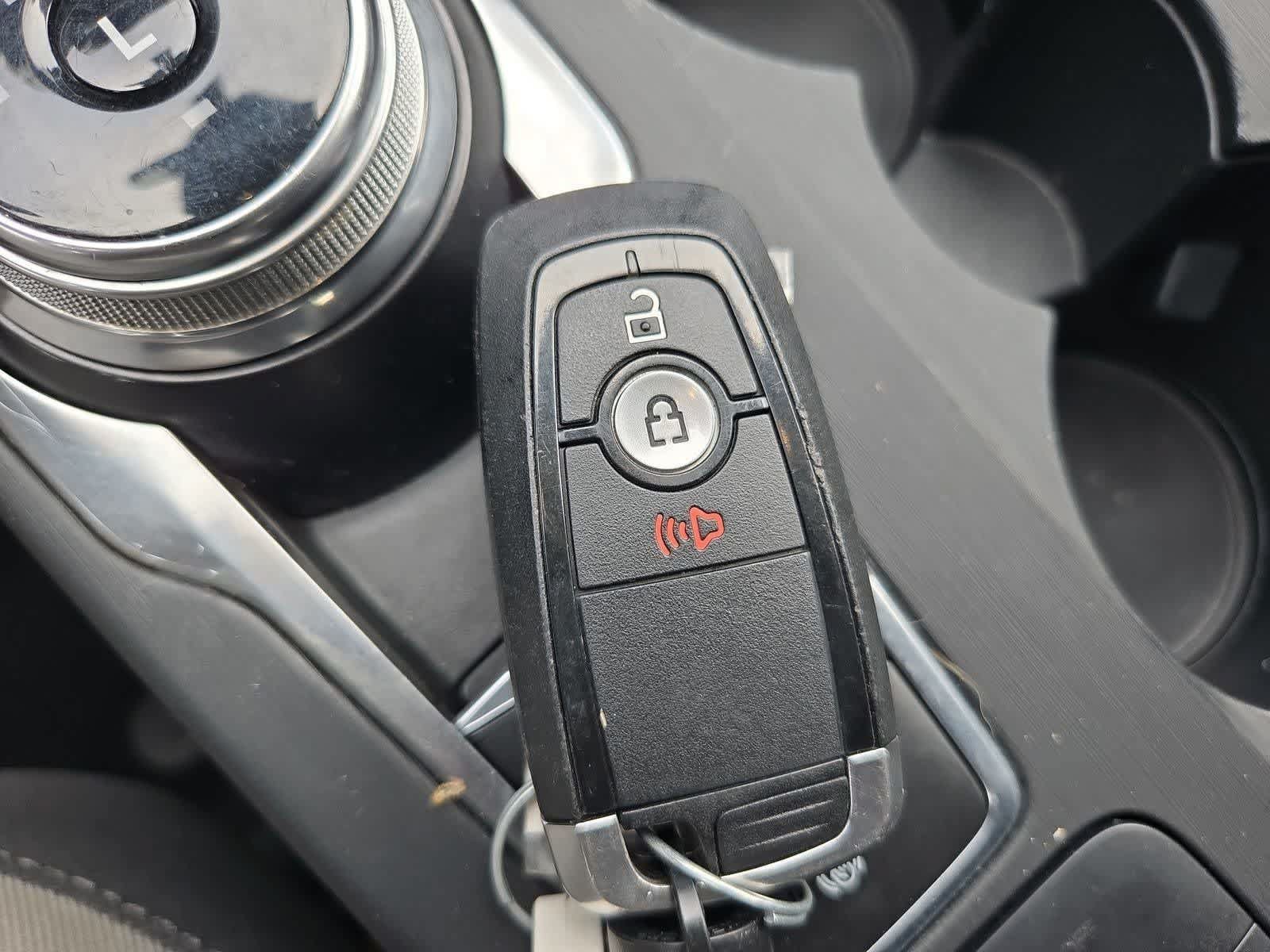 Used 2020 Ford Escape SE FWD image 31