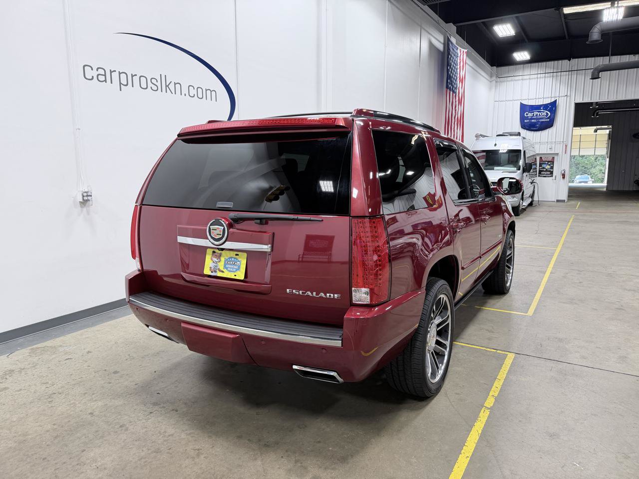 Used 2013 Cadillac Escalade Premium AWD/4WD image 7
