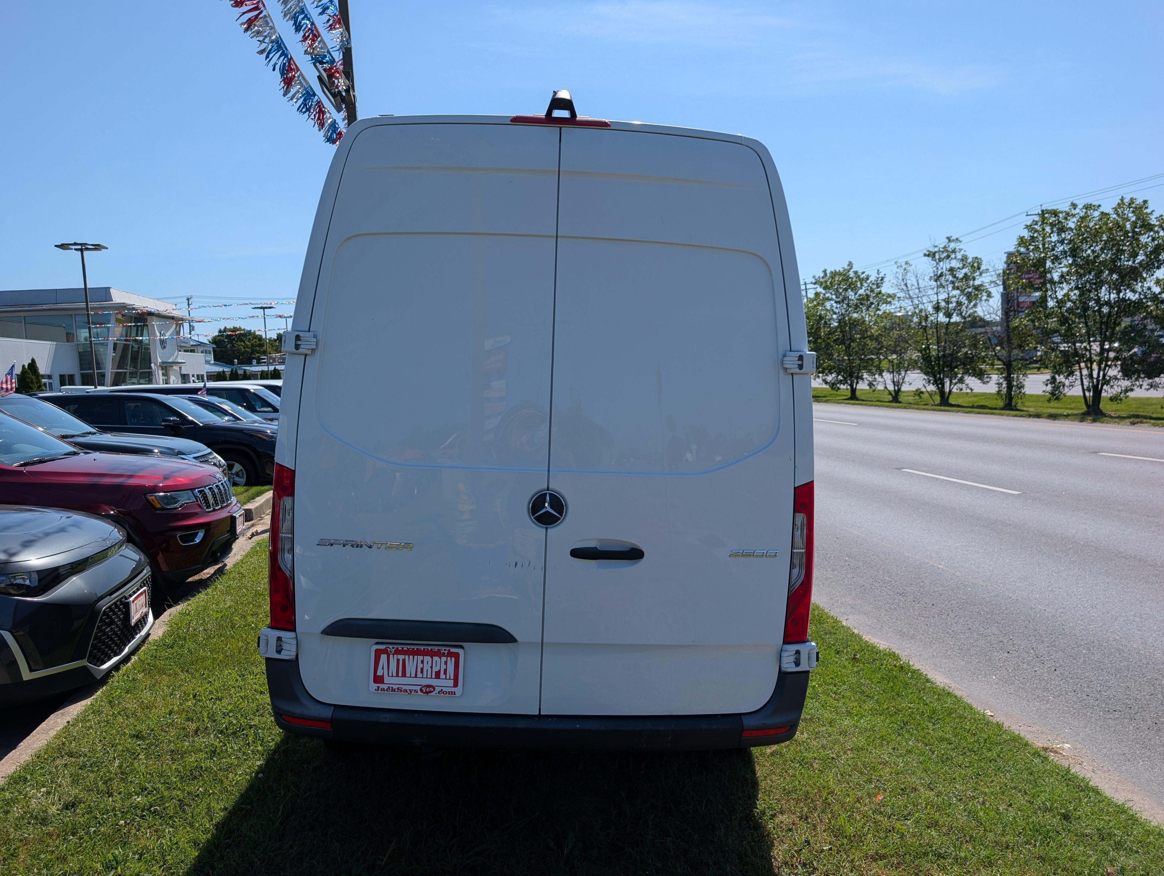 Used 2025 Mercedes-Benz Sprinter 2500 image 4