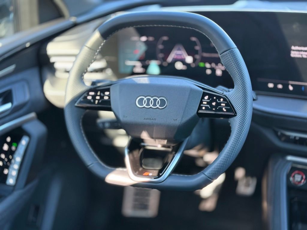 Used 2025 Audi SQ5 Premium Plus image 12