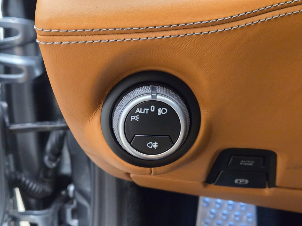 Used 2017 Ferrari GTC4Lusso AWD/4WD image 45