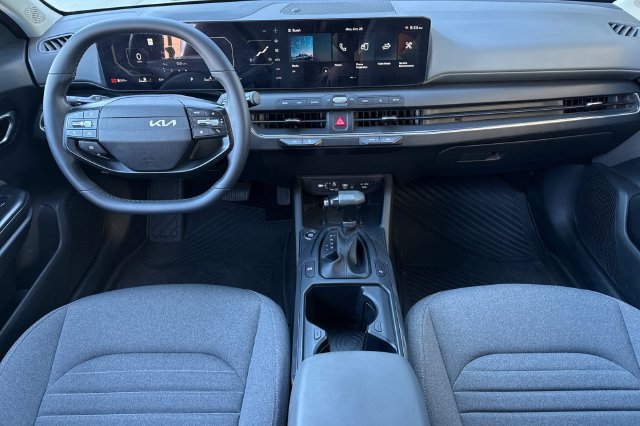 Certified 2025 Kia K4 EX FWD image 17