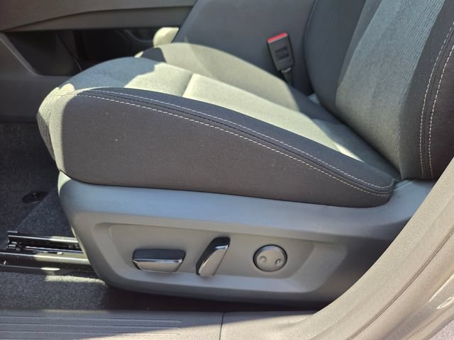 New 2026 Nissan Rogue SV FWD image 8