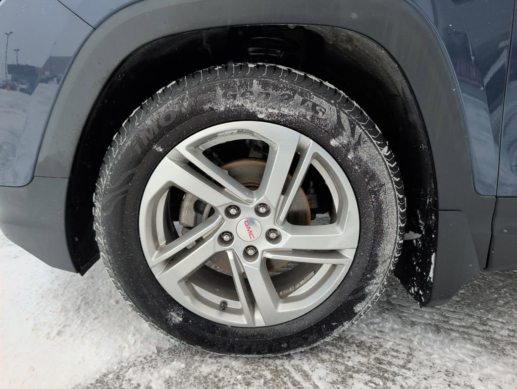 Used 2018 GMC Terrain SLE w/ Driver Convenience Package image 4