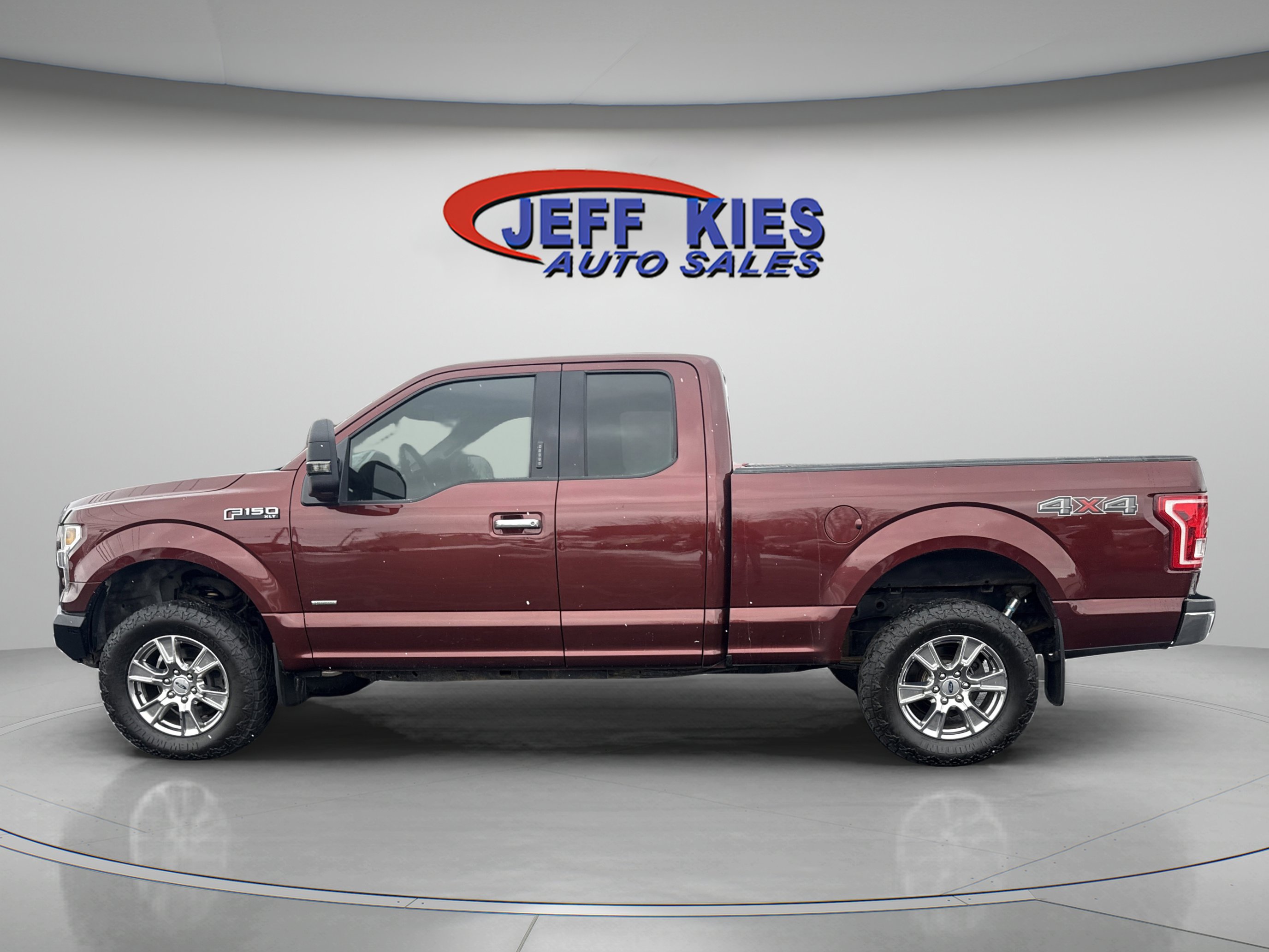 Used 2017 Ford F150 XLT w/ Equipment Group 302A Luxury image 8