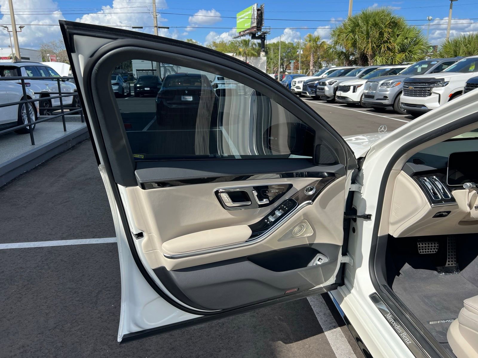 Used 2023 Mercedes-Benz S 500 4MATIC image 34