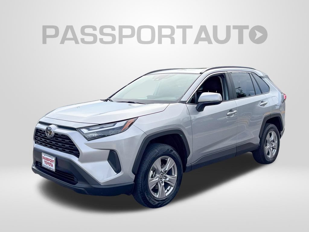 Used 2025 Toyota RAV4 XLE w/ Convenience Package AWD/4WD image 1