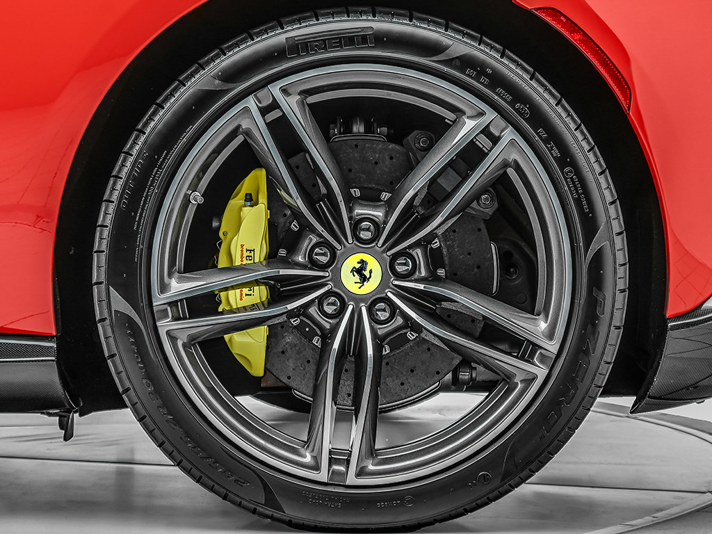Certified 2026 Ferrari Roma Spider RWD image 34