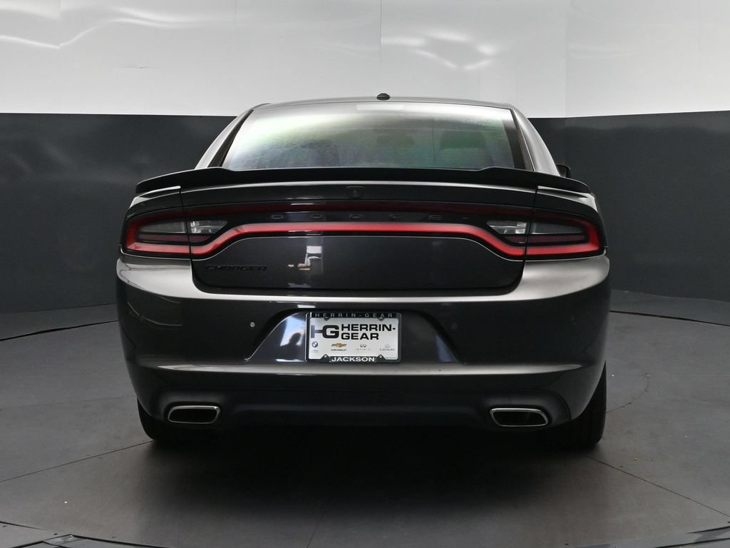 Used 2020 Dodge Charger SXT w/ Blacktop Package RWD image 6