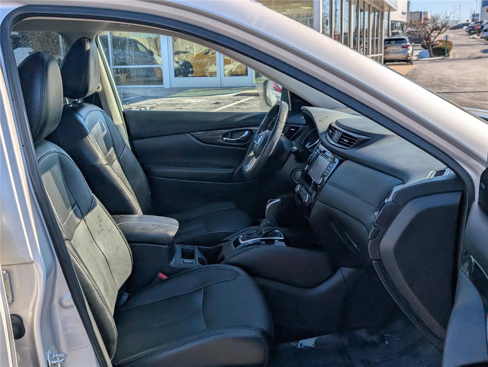 Used 2017 Nissan Rogue SL w/ SL Premium Package image 11