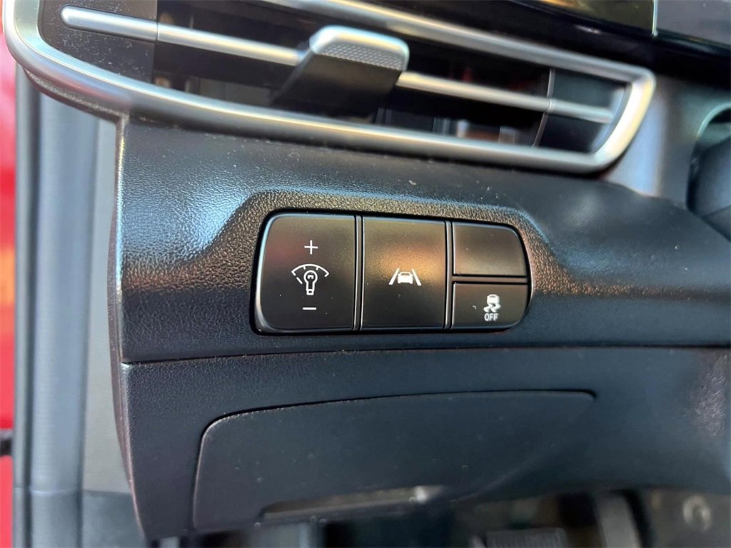 Certified 2023 Hyundai Elantra SEL w/ Convenience Package image 17