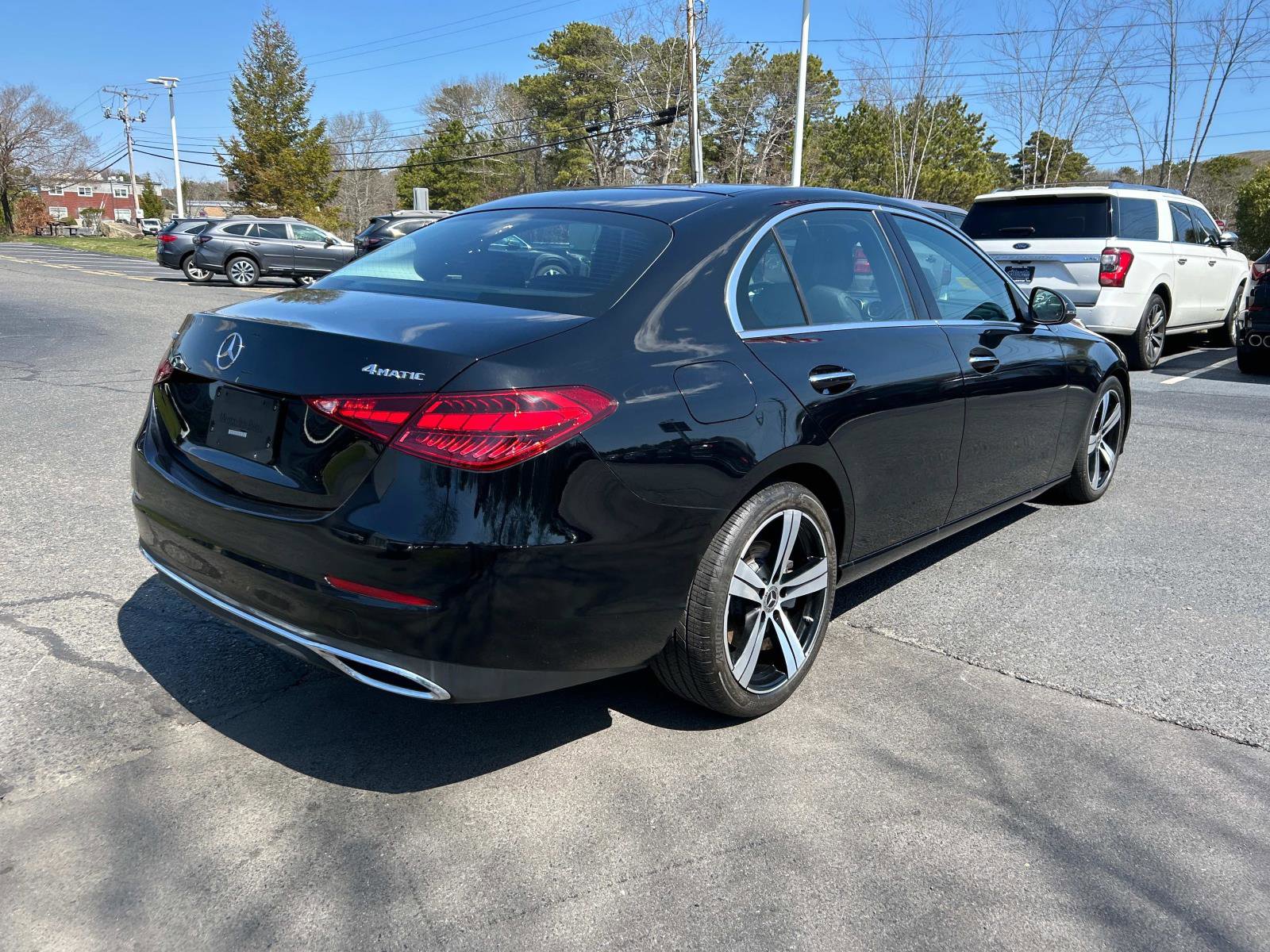 Used 2022 Mercedes-Benz C 300 4MATIC Sedan image 3