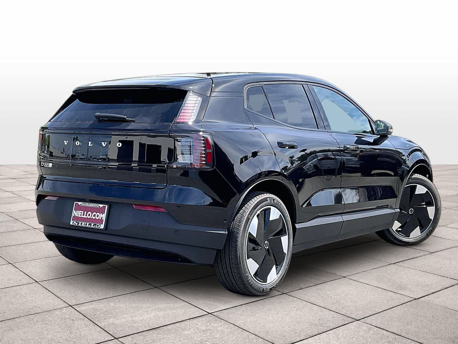 New 2026 Volvo EX30 Ultra w/ Protection Package AWD/4WD image 4