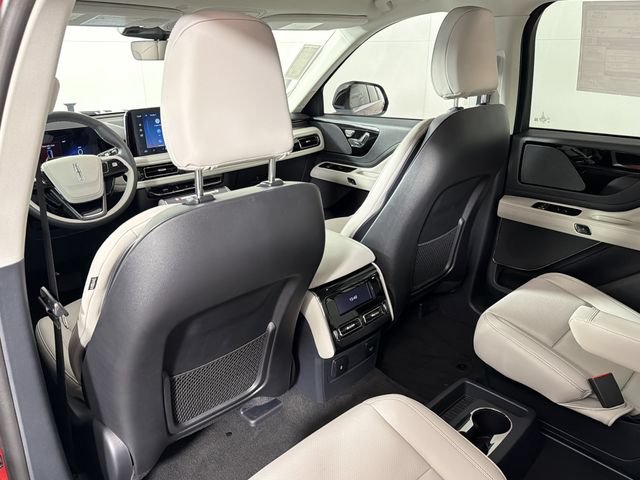 New 2026 Lincoln Aviator 2WD image 16