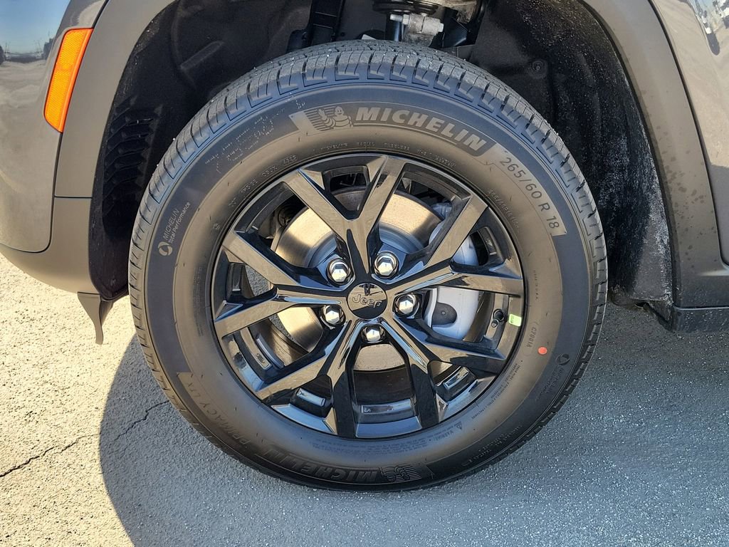 New 2026 Jeep Grand Cherokee Altitude RWD image 19