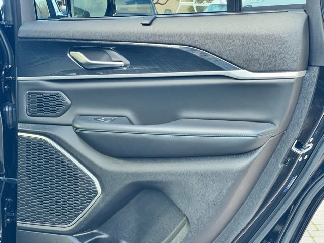 Used 2022 Jeep Grand Cherokee Trailhawk w/ Advanced Protech Group II image 57