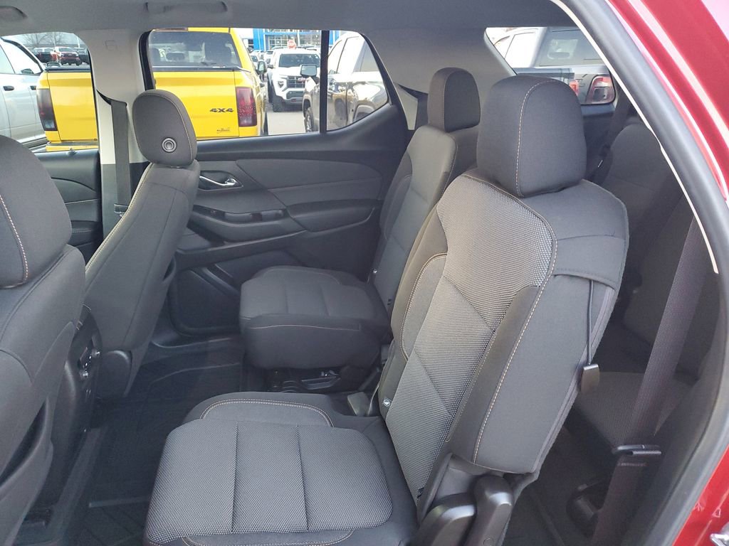 Used 2020 Chevrolet Traverse LT image 29
