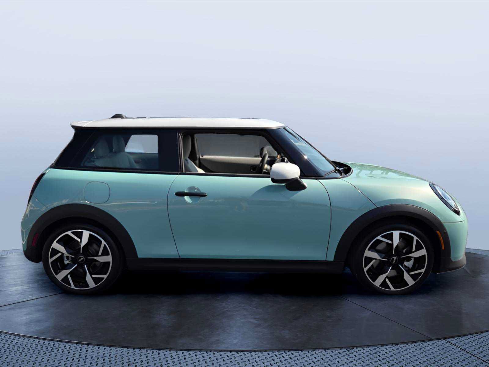 Used 2026 MINI Cooper S FWD image 2