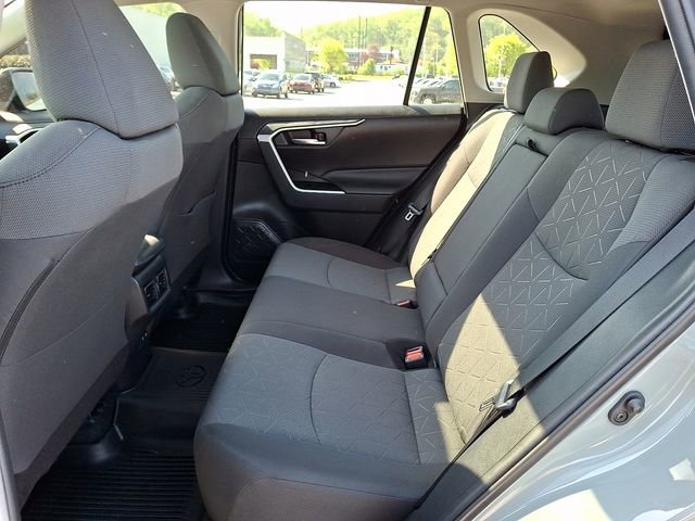 Certified 2020 Toyota RAV4 XLE w/ Convenience Package AWD/4WD image 10