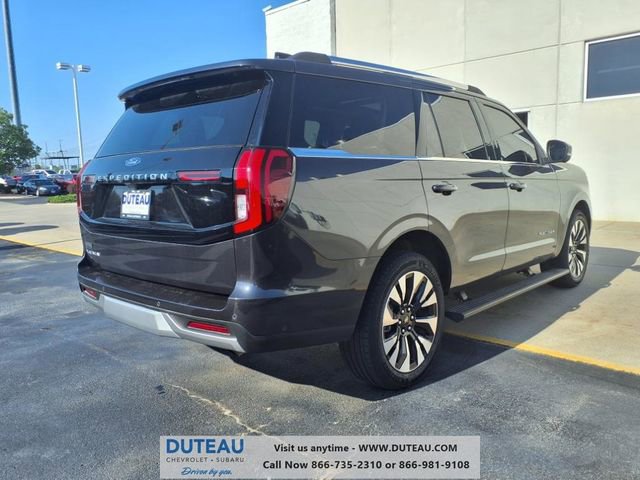 Used 2025 Ford Expedition Platinum w/ Driver's Package image 3