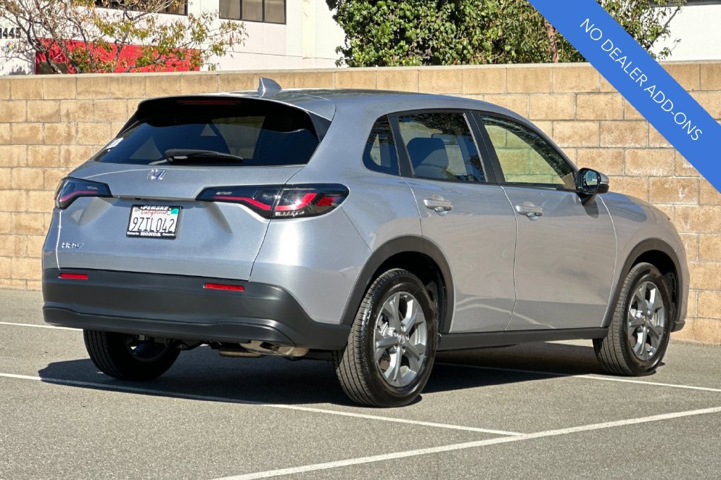 Certified 2027 Honda HR-V LX image 4