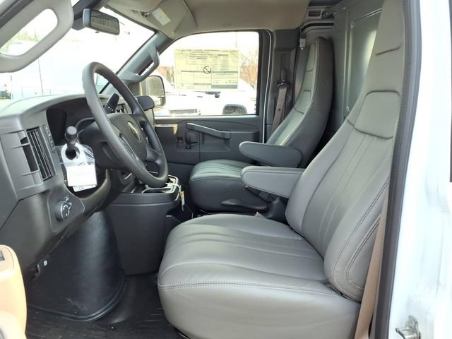 New 2025 Chevrolet Express 2500 w/ Driver Convenience Package RWD image 9