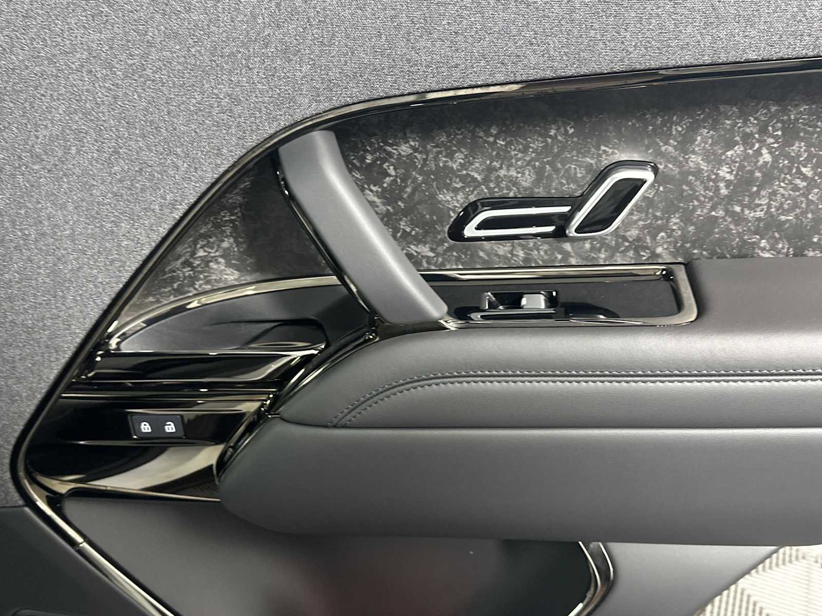 Used 2024 Land Rover Range Rover Sport Dynamic SE image 18