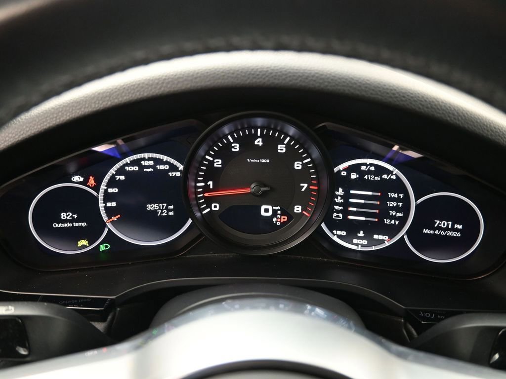 Certified 2023 Porsche Cayenne Platinum Edition image 19