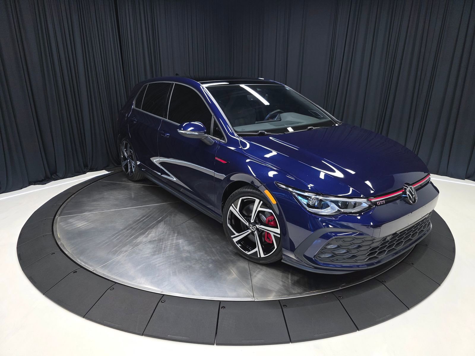 Used 2024 Volkswagen GTI SE FWD image 50