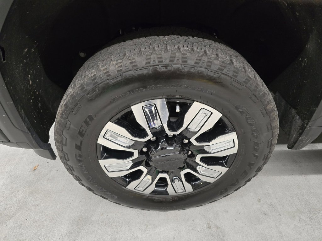 Used 2024 GMC Sierra 2500 Denali w/ Denali Reserve Package image 14