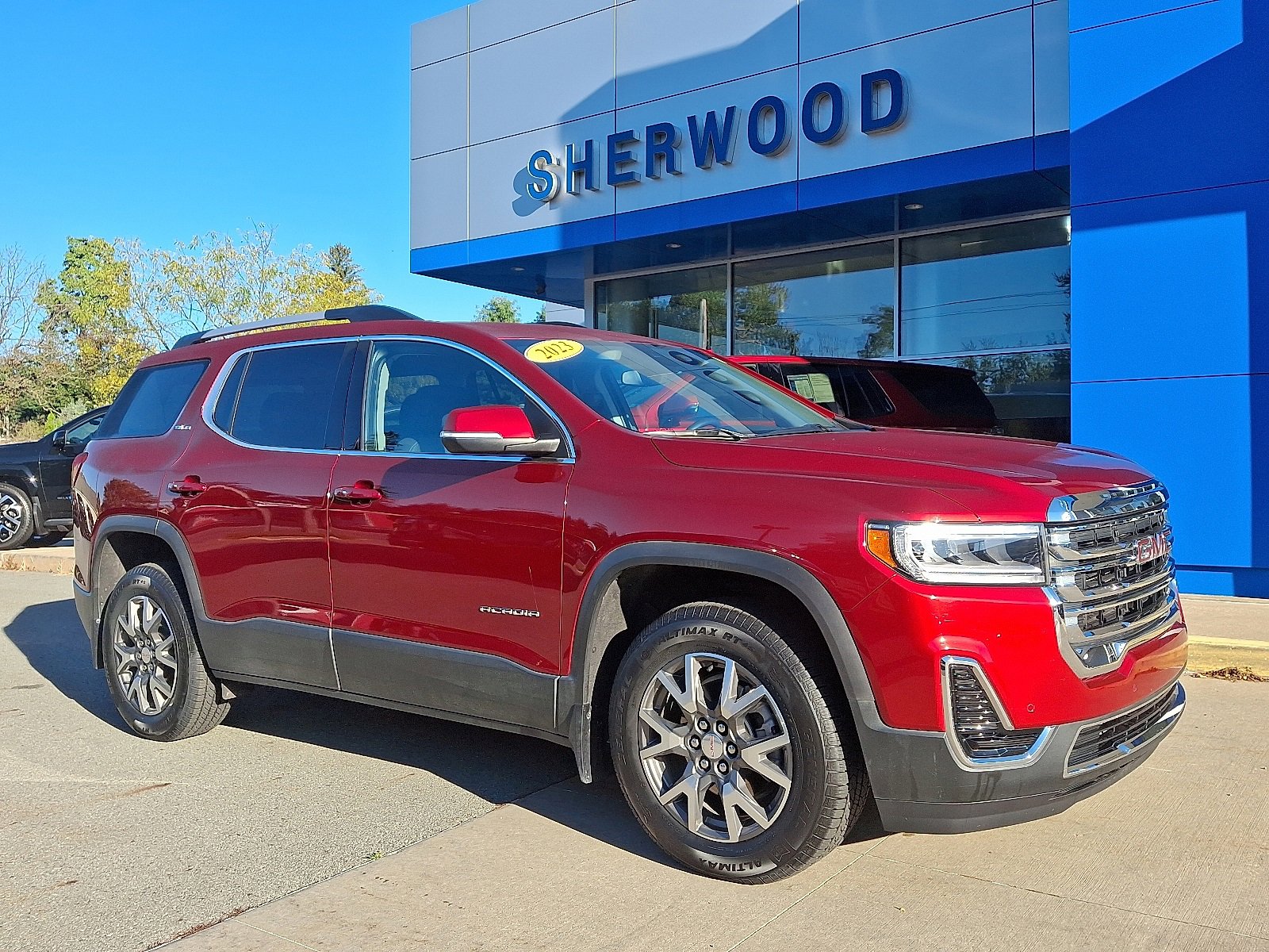 Used 2023 GMC Acadia SLE w/ Driver Convenience Package
