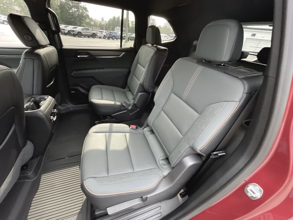New 2026 GMC Acadia AT4 w/ Luxury Package image 33