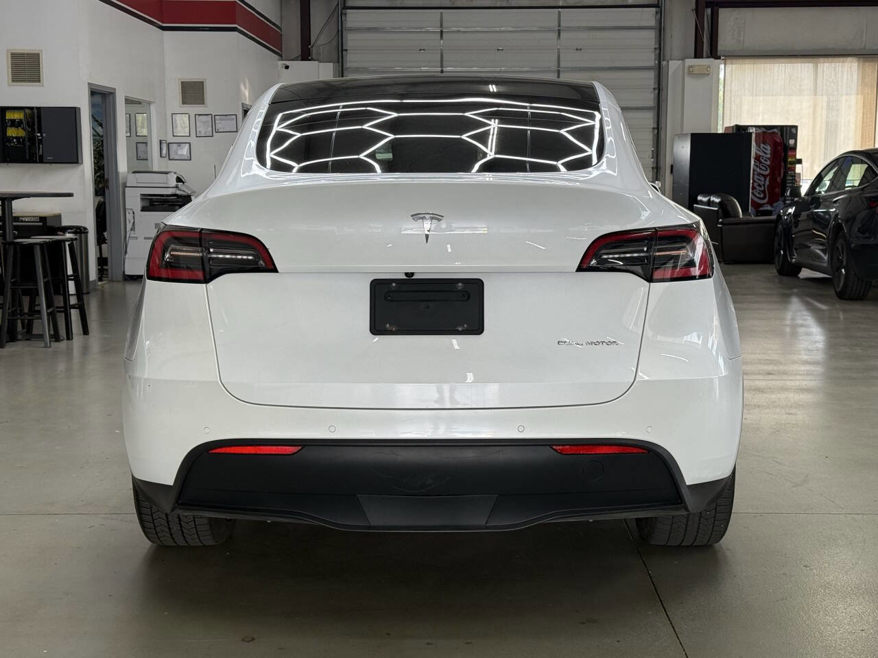 Used 2021 Tesla Model Y Long Range image 6