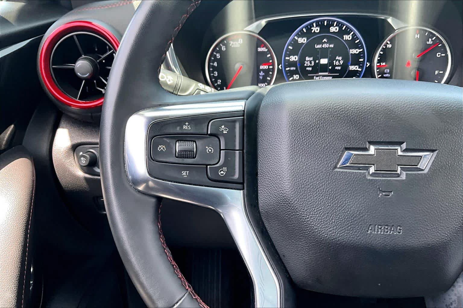 Used 2025 Chevrolet Blazer RS FWD image 24