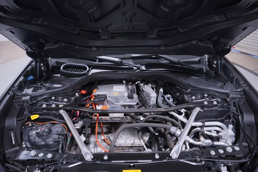 Used 2025 BMW i7 eDrive50 w/ M Sport Package image 25