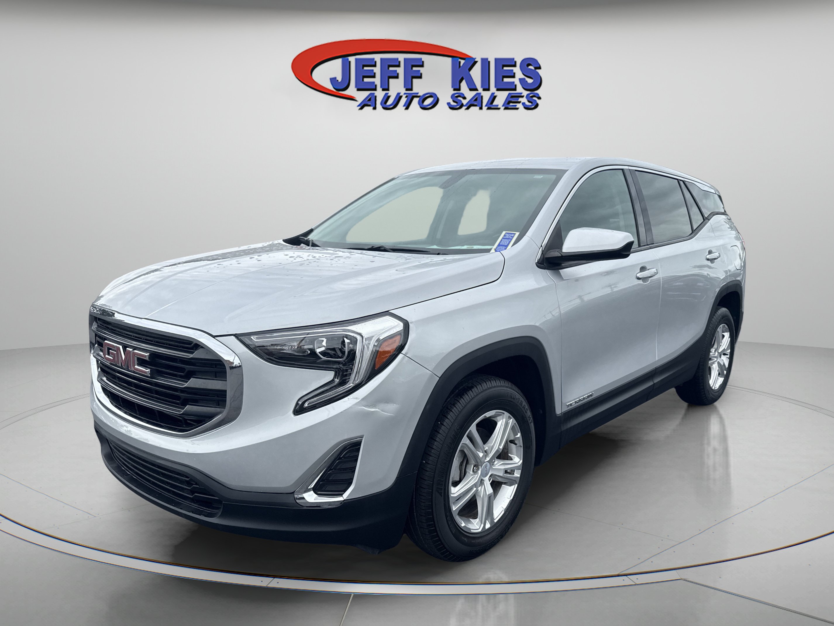 Used 2019 GMC Terrain SLE AWD/4WD image 1