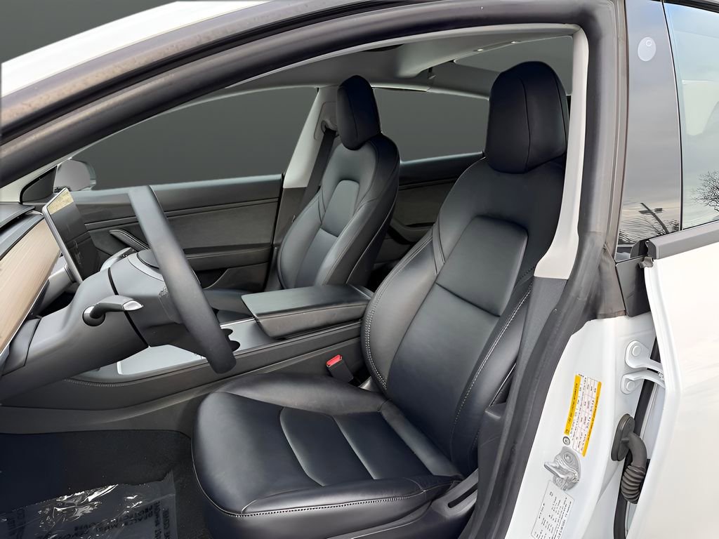 Used 2021 Tesla Model 3 Performance image 16