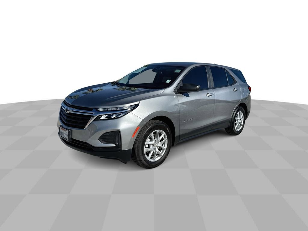 Used 2024 Chevrolet Equinox LS image 1