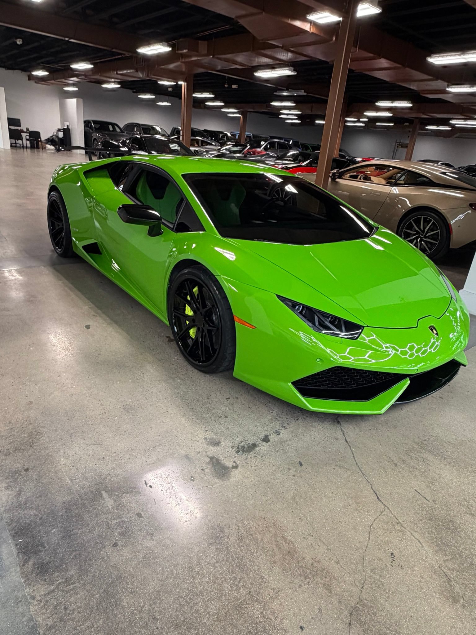 Used 2015 Lamborghini Huracan LP 610-4 AWD/4WD image 3