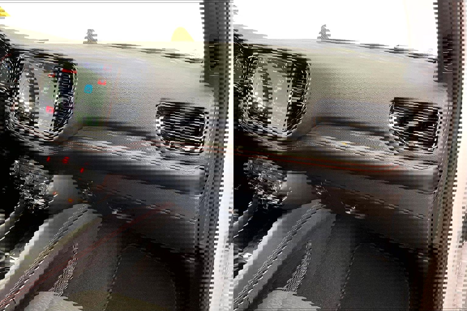 Used 2025 Dodge Durango GT image 15