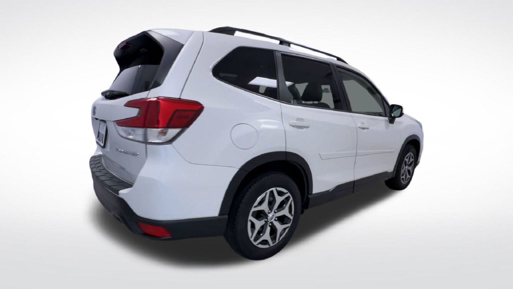 Used 2021 Subaru Forester Premium AWD/4WD image 8