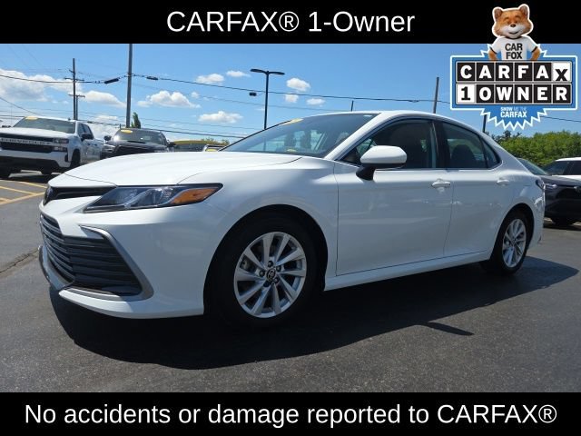 Used 2023 Toyota Camry LE FWD image 3