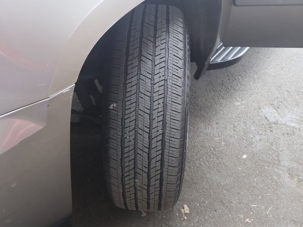 Used 2007 Chevrolet Suburban LT image 37