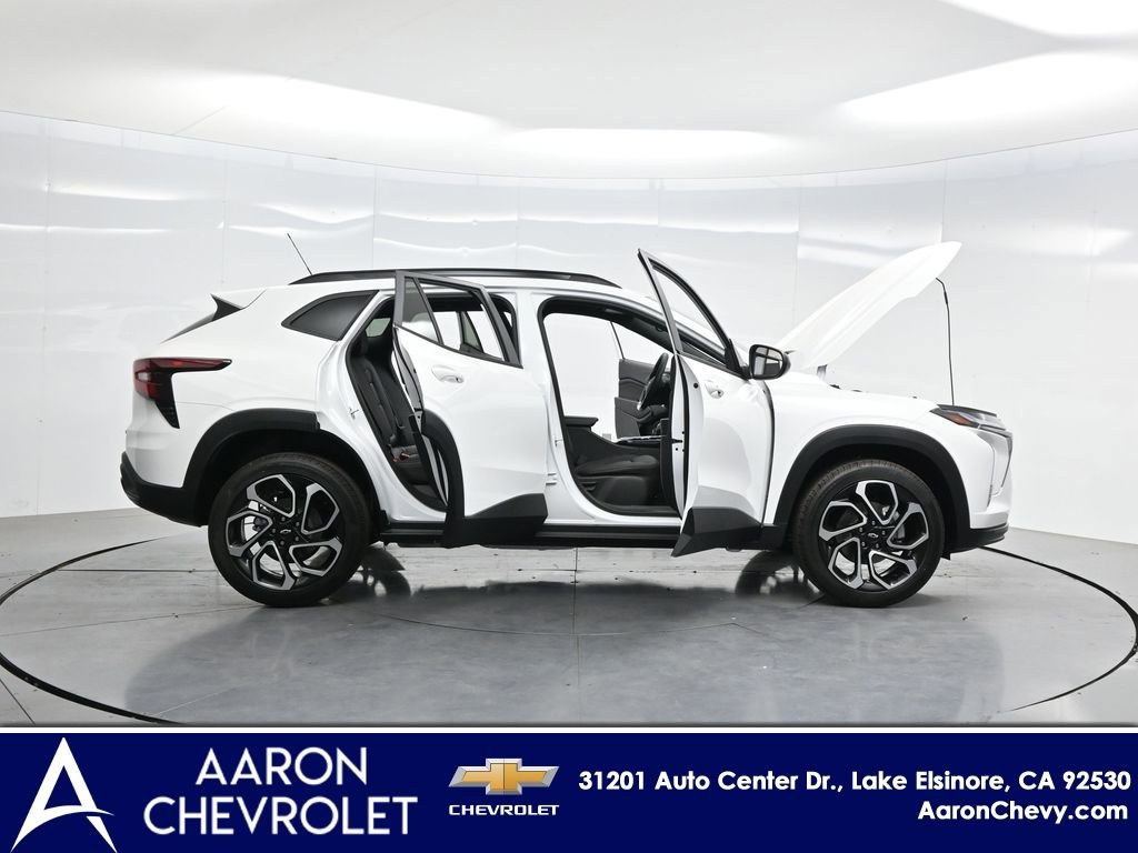 New 2026 Chevrolet Trax RS w/ Driver Confidence Package FWD image 3