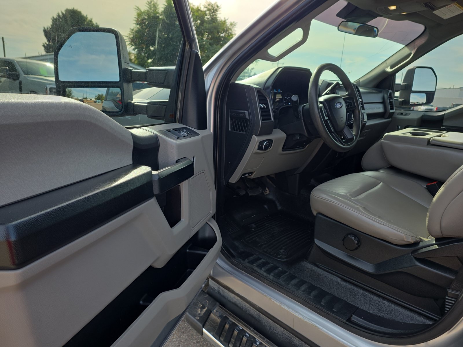 Used 2020 Ford F350 XL w/ STX Appearance Package AWD/4WD image 18