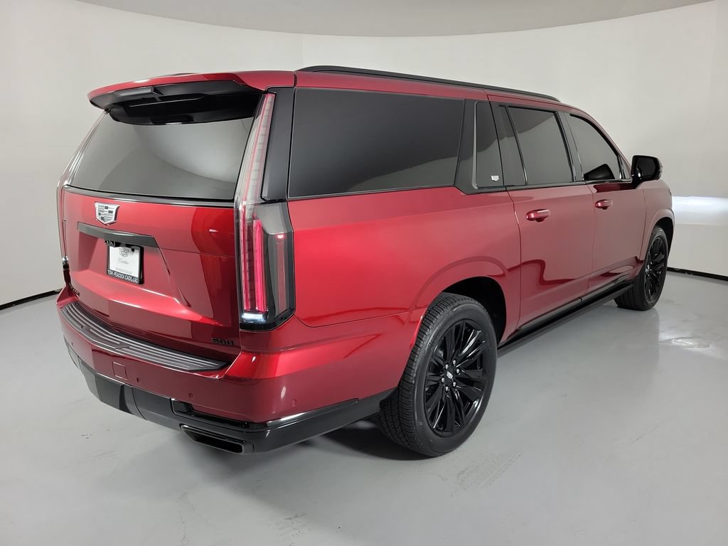 Certified 2026 Cadillac Escalade ESV Platinum Sport w/ LPO, ONYX Package AWD/4WD image 4