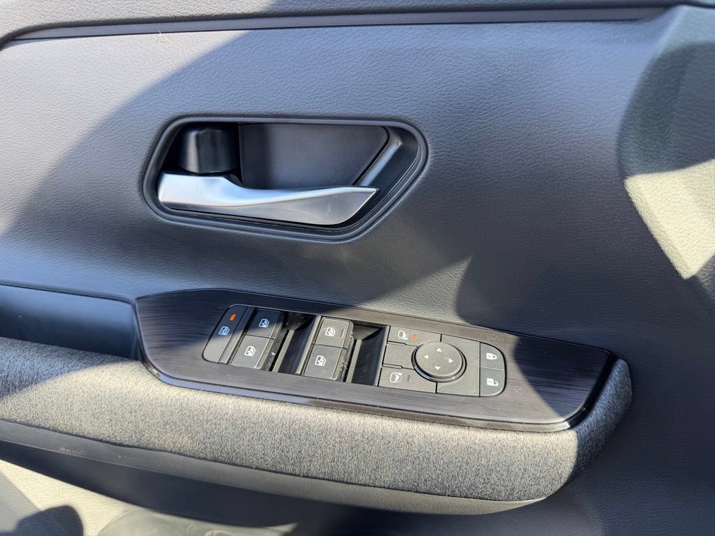 New 2026 Nissan Kicks SV w/ Cold Weather Package FWD image 12