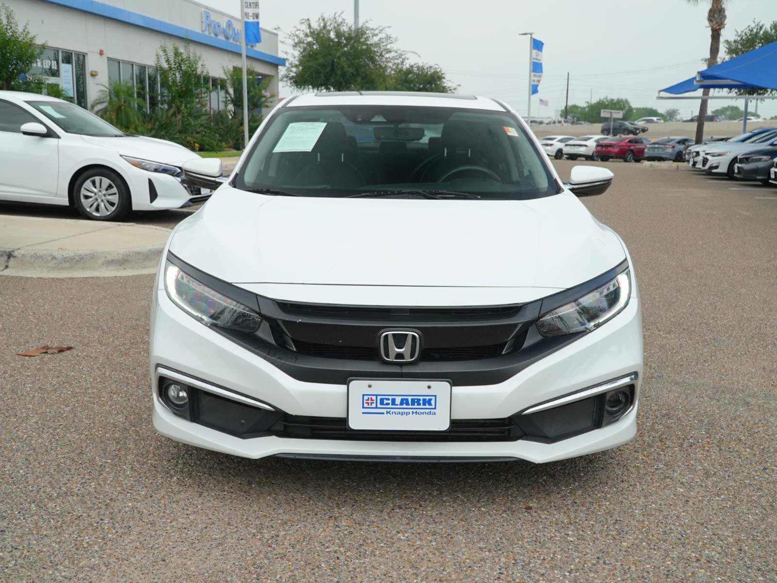 Used 2019 Honda Civic Touring image 2