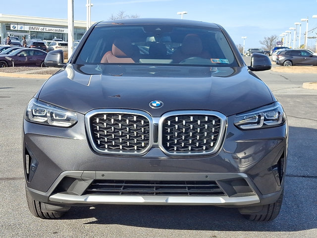 Certified 2023 BMW X4 xDrive30i w/ Premium Package image 2