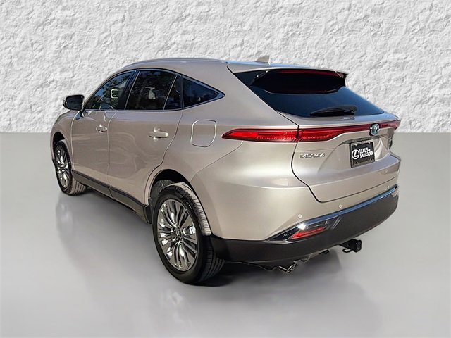 Used 2022 Toyota Venza XLE image 5